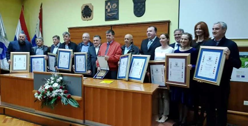 Karlovačko udruženje obrtnika dodijelilo priznanje gradočelniku Mandiću
