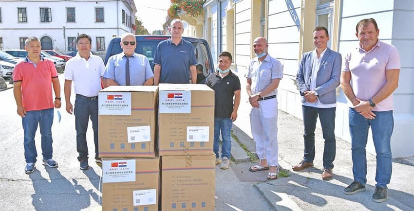 Županiji i Gradu stigla donacija 8000 maskica za lice